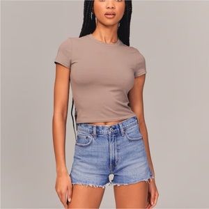 Abercrombie & Fitch The Mom Shorts High Rise Curve Love